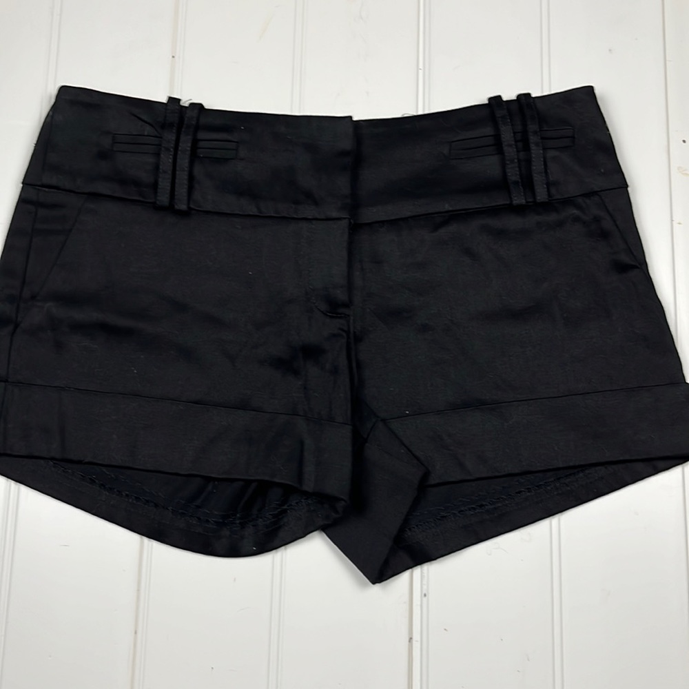 Love….ady NWT Black Stretch Cotton Shorts Size Small